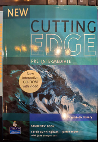 Peter Moor, Jane Comyns Carr Sarah Cunningham - New Cutting Edge Pre-Intermediate Student's Book with mini-dictionary + CD-ROM