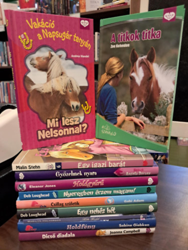 Angela Dorsey, Deb Loughead, Eleanor Jones, Zoe Kelvedon, Andrea Wandel, Gabi Adam, Marilyn Halvorson, Sabine Giebken, Joanna Campbell Malin Stehn - 11 db-os Pony Club K�NYVMENT� AJ�NLAT: Egy igazi bar�t, Gy�zelmek nyara, Nyeregben �rzem magam!, Holdgy�r�, A titkok titka, Mi lesz Nelsonnal?, Csillag sz�letik, Egy neh�z h�t, K�k hold, Holdf�ny, Dics� diadala