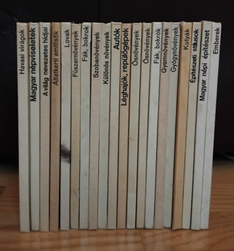 Dr. Endrődi Sebő Bárth János Kordos-Kolozsvári Matthaeidesz-Kondor Tóth Loránd S. Kovács Ilona Kelényi-Kiss Kresz-Kövér Kondor Lajos Nagy István György Bálint-Mandel Matthaeid - 20db Búvár zsebkönyv : Havasi virágok - Magyar népviseletek - A világ nevezetes hídjai - Állatkerti emlősök - Lovak - Fűszernövények - Fák, bokrok - Szobanövények - Különös növények - Autók - Léghajók, repülőgépek - Ősnö