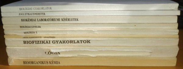 Dr. Dr. Dobozy Ott, Dr. Flp Andrs Kristf, ...s mg sokan msok Szabados Gyrgy - 9 db Biolgia: Biofizikai gyakorlatok; Biokmiai laboratriumi ksrletek; Biolgia I.: mdszerek; Biolgiai gyakorlatok; Biolgiai levelek; Bioorganikus kmia; Jogi, etikai ismeretek; Orvosi kommunikci: szveggyjtemny; Sejtbiolg