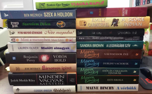 Maeve Binchy, Deveraux Jude, Ivan Klima, Benjamin Percy, Lauren Oliver, Emily Carmichael Judith Merkle Riley - 20 db romantikus KNYVMENT AJNLAT: Jonny Valentine szerelmes neke, Szex a holdon, Szerelem dlen, Nzz magadra!, Vltozsok ve, Mint a mennyben, Dublini vacsork, A szke indin, Mieltt elmegyek, Vrs hold, Szerelmes nyr, Brs
