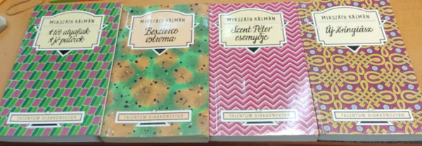 Miksz�th  K�lm�n - 4 db Miksz�th K�lm�n k�tet (c�mek a term�klapon, saj�t fot�)