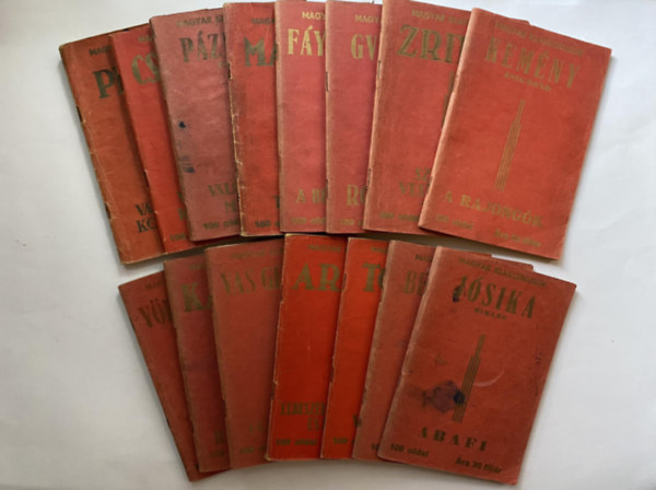 15 DB MAGYAR KLASSZIKUSOK: 1. ARANY ELBESZÉLŐ KÖLTEMÉNYEI ÉS BALLADÁI 2. BERZSENYI DÁNIEL KÖLTEMÉNYEI 3. CSOKONAI VÁLOGATOTT KÖLTEMÉNYEI 4. FÁY ANDRÁS A BÉLTEKY-HÁZ 5. GVADÁNYI JÓZSEF RONTÓ PÁL 6. JÓSIKA MIKLÓS ABAFI 7. KÁRMÁN