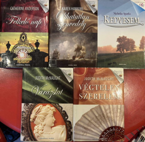 Romantikus reg�nyek sorozat 5 db k�nyv (Catherine Anderson: Felkel� nap Nicholas Sparks: Kedvesem Karen Hawkins: Olthatatlan szenved�ly Judith McNaught: Var�zslat Judith McNaught: V�gtelen szerelem)