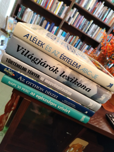 K�NYVMENT� AJ�NLAT, 5 DB.  Reader's Digest V�logat�s ALBUMOK- A l�lek �s az �rtelem ABC-je, Vil�gj�r�k lexikona, T�rt�nelmi t�nyek �j megvil�g�t�sban, Az otthon d�szei, Napi 30 perc az eg�szs�ges sz�v�rt