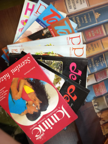 M.R. Heinze, Ellen Piano, Sandy Madison, Beresford Elisabeth, Shirley Kennedy, Andrev Masov, Larissa Carma, Kathryn Edwards Phyllis Carroll - Romantikus könyvcsomag 9 darabos KÖNYVMENTŐ AJÁNLAT: Így is kellesz!, A szenvedély és a szerelm regénye, Aki vadul szeret, A boldogság szigete (Tanga), Déltengeri álmok, Esküvő helyett, A vigaszdíj neve Ray,Velem nem, Tarzan! (Jenny),