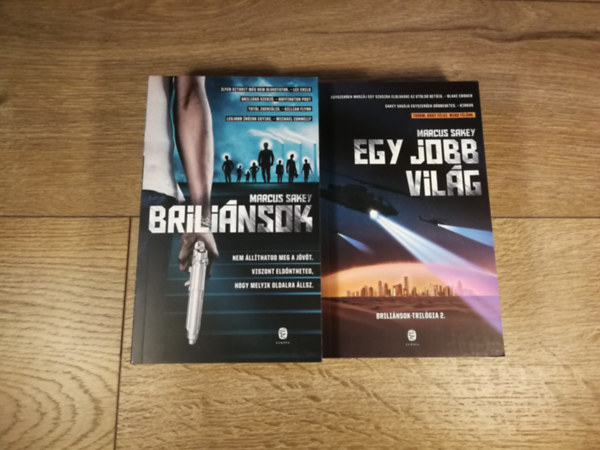 Marcus Sakey - Brili�nsok 1-2. (Brili�nsok, Egy jobb vil�g)