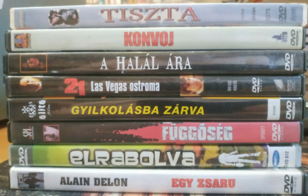Ralph Fiennes, Samuel L. Jackson, Ben Gazzara, Johnny Depp, Kris Kristofferson, Nick Nolte, Alain Delon Kevin Spacey - 8 db krimi DVD: 21: Las Vegas ostroma; A halál ára; Convoy; Egy zsaru; Elrabolva; Függőség; Gyilkosságba zárva; Tiszta