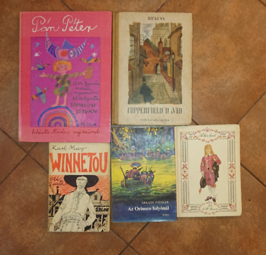 Karl May, Arkady Fiedler, John F. Burnett, Charles Dickens, J. M. Barrie Rudyard Kipling - 5 klasszikus ifjúsági regény + ajándék: A Dzsungel könyve: Winnetoou, Az Orinoco folyónál, A kis lord, Copperfield Dávid, Pán Péter