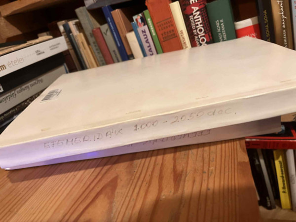 Efemeridák 2000-2050 (háztáblázattal)