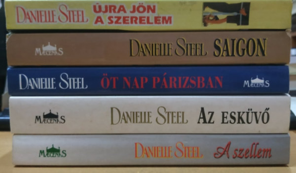 Danielle Steel - 5 db Danielle Steel: A szellem + Az eskv + t nap Prizsban + Saigon + jra jn a szerelem
