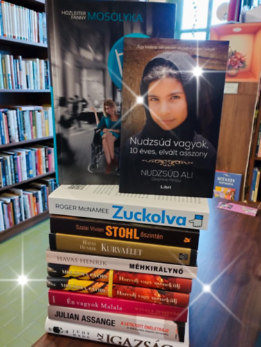 Hozleiter Fanny Mosolyka, Roger Mcnamee, Szalai Vivien, Havas Henrik, Malala Juszufzai, Julian Assange, Judy Wade Nudzsúd Ali - Tényirodalom, riport 10 darabos KÖNYVMENTŐ AJÁNLAT: Nudzsúd vagyok, 10 éves elvált asszony, Te döntesz, Zuckolva - Út a Facebook-katasztrófa felé, Stohl - Őszintén, Kurvaélet, Méhkirálynő, Harcolj vagy menekülj! I-II., Én vagyok Ma