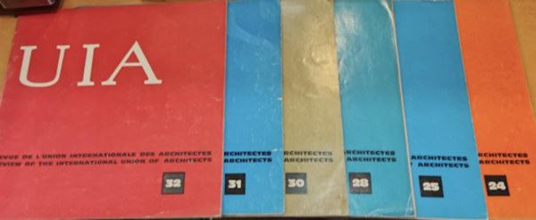 6 db UIA - Revue de L'Union Internationale des Architectes / Review of the International Union of Architects (sz�rv�nysz�mok)