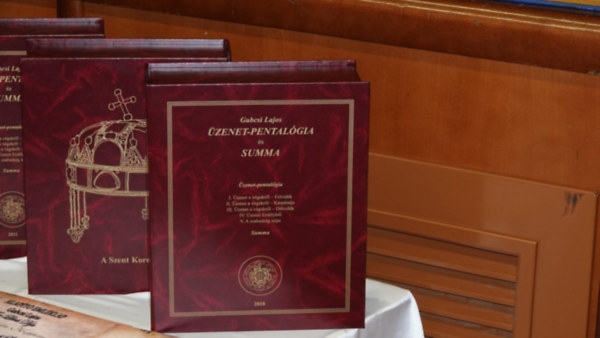 Gubcsi Lajos - �zenet-Pental�gia �s Summa
