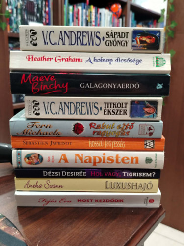 V.C. Andrews Heather Graham Maeve Binchy V.C. Andrews Fern Michaels Sebastien Japrisot Nan Ryan Dézsi Desirée Aneka Swann Fejős Éva - KÖNYVMENTŐ AJÁNLAT, 10 DB. ROMANTIKA. Sápadt gyöngy, A holnap dicsősége, Galagonyaerdő, Titkolt ékszer, Rabul ejtő ragyogás, Hosszú jegyesség, A Napisten, Hol vagy, tigrisem?, Luxushajó, Most kezdődik