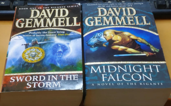 David Gemmell - 2 Rigante regny: Sword in the Storm + Midnight Falcon (2 ktet)