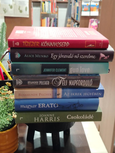Alice Munro, Jennifer Clement, Rosamunde Pilcher, R�z P�l, Joanne Harris Elizabeth Kim - K�NYVMENT� AJ�NLAT, 6 db. T�zezer k�nnycsepp, Egy j�raval� n� szerelme, Gun Love,  Az Ikrek jegy�ben, Magyar Erato, Csokol�d�