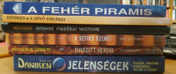 Yliaster Daleth Erich von D�niken - 6 db Ezot�ria: Jelens�gek (Csod�k, amelyek izgalomban tartj�k a vil�got); A szfinx szemei; Elveszett vil�gok; Istenek ivad�kai vagyunk; A j�v� eml�kei; A feh�r piramis