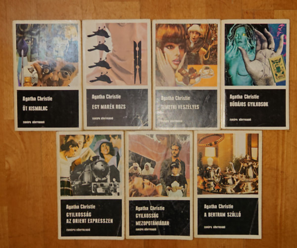 Agatha Christie - 7 krimi Agatha Christietől: A Bertram szálló, Gyilkosság Mezopotámiában, Bűbájos gyilkosok, Temetni veszélyes, Egy marék rozs, Öt kismalac, Gyilkosság az Orient Expresszen