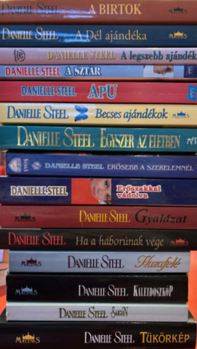 Danielle Steel - 15 db romantikus Danielle Steel k�nyv (A birtok, A D�l aj�nd�ka, A legszebb aj�nd�k, A szt�r, Apu, Becses aj�nd�k, Egyszer az �letben, Er�sebb a szerelemn�l, Er�szakkal v�dolva, Gyal�zat, Ha a h�bor�nak v�ge, Hazafel�, Kaleidoszk�