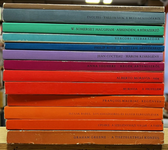Iszaak Babel, Francois Mauriac, Anna Seghers, Jean Cocteau, Philip Roth, Vercors, William Somerset Maugham, Heinrich B�ll Graham Greene - 13 db Eur�pa zsebk�ny: A tiszteletbeli konzul, Szeg�nyh�zi v�s�r-A farm, Lovashadsereg �s egy�b elbesz�l�sek, Reg�nyek, A figyelem, 1934, Reg�k Artemiszr�l, A nagy mutatv�ny-A sz�lh�mos-V�sott k�lyk�k, A szellem �rny�k�ban, V�z