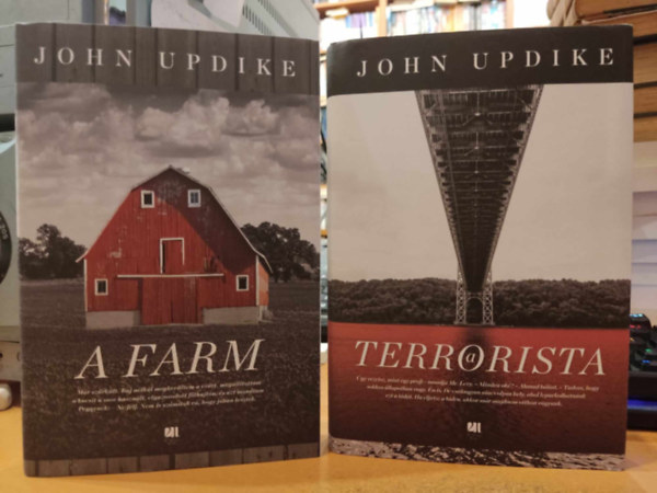 John Updike - 2 db John Updike: A farm + A terrorista