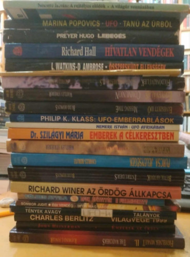 Nemere Istvn, Richard Hall, Marina Popovics, Charles Berlitz - 22 db ufolgia: UFO tan az rbl; Lebegs; Hvatlan vendgek; sszeeskdt ellensgek; Az UFK formavilga; A rejtlyes eldk a vilgr vonzsban; Fldnkvliek; Eggyvls; Elveszett id; UFO emberrablsok; UFO Afrik