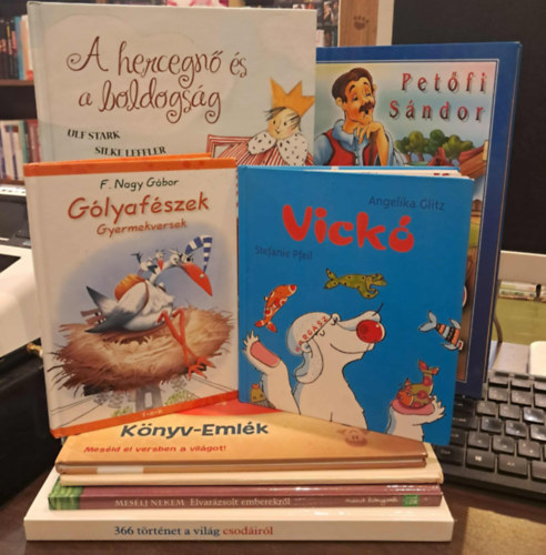 Erd�s L�szl�, Andr�e Bertino �s Fredo Valla, F. Nagy G�bor, Angelika Glitz, Kurt Kauter, Pet�fi S�ndor, Ulf Stark Luzsi Marg�  (szerk.) - 8 db-os mes�s/verses K�NYVMENT� AJ�NLAT gyerekeknek: Mes�lj nekem elvar�zsolt emberekr�l, Ford�tott vir�g, 366 t�rt�net a vil�g csod�ir�l, G�lyaf�szek, Vick�, Hogyan lett kir�ly a kondorkesely�, Pat� P�l �r, A hercegn� �s a bo