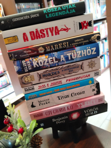 Daniel O'Malley, Maria Turtschaninoff, Ryan Gattis, Nemes Istv�n, Borroughs, Williams., Brian Daley, Peake Mervyn, Kay, Guygavriel, Benjamin Percy Gerencs�r J�nos - K�NYVMENT� AJ�NLAT, 10 DB. Fantasy, Sci-fi. K�sza utak legend�ja, A b�stya, Maresi, K�zel a t�zh�z, Nordes - A cetkopony�s h�z, Pengefut�r - Az igazi Blade Runner, Star Wars: Han Solo hadj�rata, Titus Groan, Ysabel - Provence var�zslato