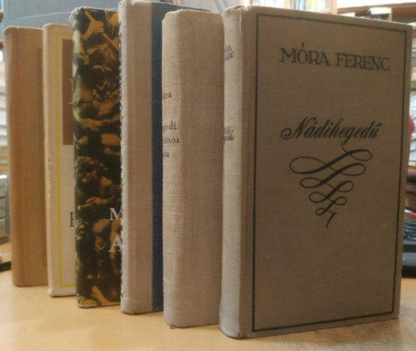 M�ra Ferenc - 6 db M�ra Ferenc: N�diheged� + Szegedi tulip�nos l�da + Georgikon + Aranykopors� + N�gy ap�nak egy le�nya/V�reim + Di�b�l kir�lyfi/Kincskeres� kis k�dm�n