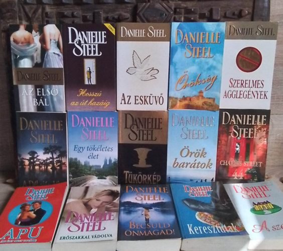 Danielle Steel - Danielle Steel knyvcsomag (15db) A Dl ajndka, Egy tkletes let, Tkrkp, rk bartok, Charles Street 44, Az Els bl, Hossz az t hazig, Az Eskv, rksg, Szerelmes agglegnyek, Apu, Erszakkal vdolva, Becsld