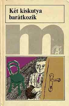 Két kiskutya barátkozik