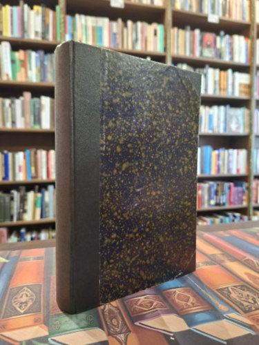 Eduard Bernstein, Szab� Ervin, Fogarasi B�la, Szirtes Artur dr., J�szi Oszk�r, Dr. Dajka Andr�s Lafargue P�l - 8 m� egy k�tetben: A t�rsadalom fejl�d�s�nek t�rv�nyei (Jaures �s Lafargue vit�ja az idealista �s materialista t�rt�neti felfog�sr�l), A t�ke vall�sa, Ami a marxizmusban maradand�, Imperializmus �s tart�s b�ke, Konzervativ �s pr