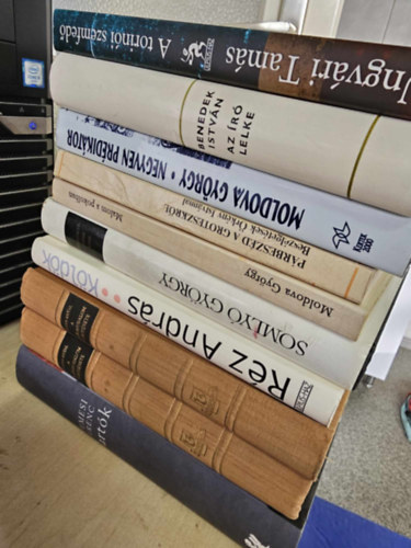 Szerb Antal, Rz Andrs, Somly Gyrgy, Moldova Gyrgy, rkny Istvn, Benedek Istvn, Ungvri Tams Temesi Ferenc - 9db magyar irodalmi ktet, knyvcsomag: Bartk+ A vilgirodalom trtnete+ Kldk+ Philokttsz sebe+ Malom a pokolban+ Prbeszd a groteszkrl+ Negyven prdiktor+ Az r lelke+ A torini szemfed