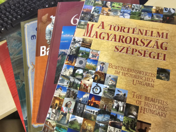 Bagyinszki Zoltn, Tth Pl -Czegldi Zsolt, Pozdora Zsuzsa, Zima Szabolcs , Csabai Istvn- Illys Csaba -Pintr Zoltn Plffy Gza -Velkey Ferenc -Ngrdy rpd (szerk.) - 6db album, KNYVMENT AJNLAT: Magyar uralkodk+ Magyar kastlyok+ Csodlatos Magyarorszg+ Barangols si kultrk vilgban+ 6 fldrsz 100 csodja+ A trtnelmi Magyarorszg szpsgei