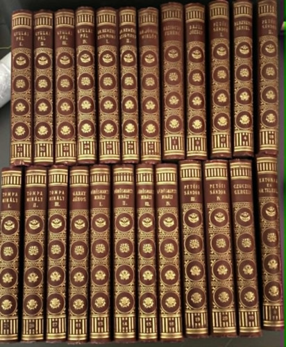 Élő könyvek - Magyar klasszikusok (24 darab) 1,4,8,9,10,11,12,13,14,15,16,17,18,19,20,25,26,27,28,29,31,32,33,34