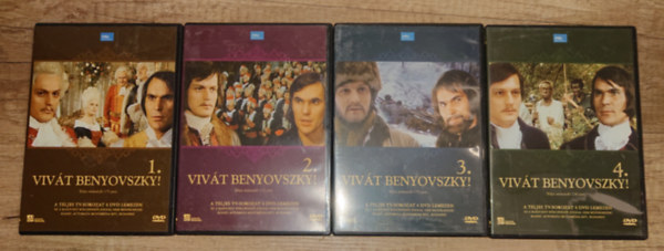 A Vivát, Bennyovszky! című magyar-csehszlovák kalandfilmsorozat 4 DVD-n