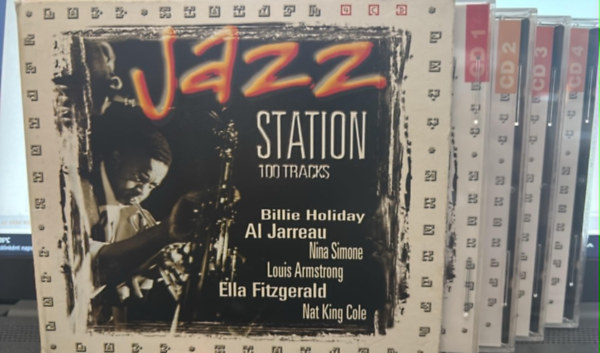Jazz Station 100 tracks: Billie Holiday; Al Jarreau; Nina Simone; Louis Amstrong; Ella Fitzgerald; Nat King Cole (4 darab CD Dobozban)