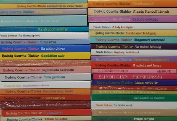SZERZŐ Hedwig Couths-Mahler - 37db Hedwig Couths-Mahler könyv : Rejtőzködő szerelem - Árva gerlicém - Felejthetetlen vakáció - Bocsáss meg, Lore - A varázsgyűrű - Retzbach úrnője - A búcsúlevél - Titkos küldetés - Az álomszép lord - Kitaszítva - Az eltűnt o