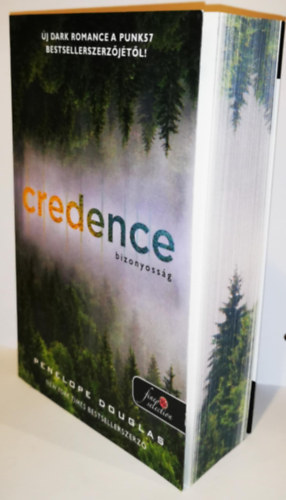 Penelope Douglas - Credence - Bizonyosság (Éldekorált)