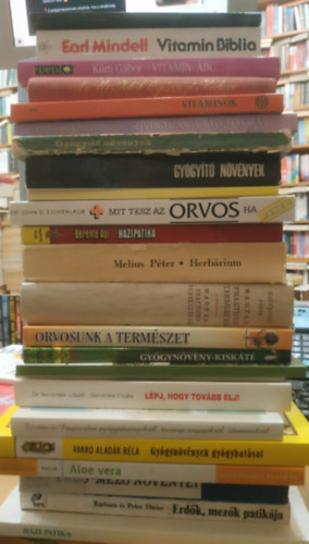 Barbara �s Peter Theiss, Ferenczy L�szl�, Varr� Alad�r B�la, Csapody-Csapody-J�vorka - 25 db Term�szetgy�gy�szat: Erd�-mez� n�v�nyei; Erd�k, mez�k patik�ja; Mit tesz az orvos, ha beteg; Term�khaszn�lati tan�csok; Tiszt�n �s egyszer�en; Gy�gyn�v�nyek gy�gyhat�sai; H�zi patika; L�pj, hogy tov�bb �lj!