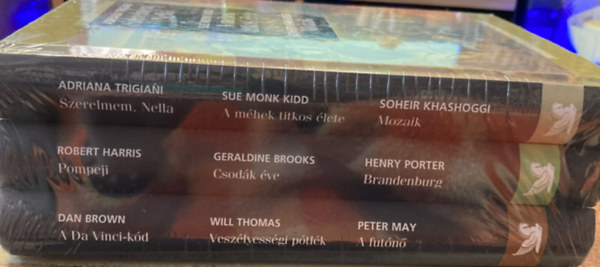 Sue Monk Kidd, Soheir Khashoggi, Robert Harris, Geraldine Brooks, Henry Porter, Dan Brown, Will Thomas, Peter May Adriana Trigiani - 3 db Reader's Digest Sikerkönyvek könyvcsomag