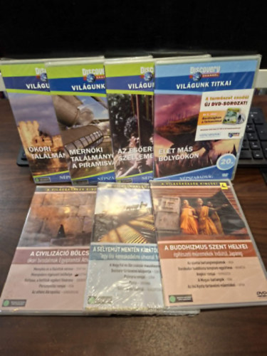 7 db ismeretterjesztő DVD: A Buddhizmus Szent Helyei (építészeti műremekek Indiától Japánig), A Selyemút Mentén Kínától Velencéig (egy ősi kereskedelmi útvonal feledezése), A Civilizációs Bölcsői (ókori birdalmak Egyiptomtól At