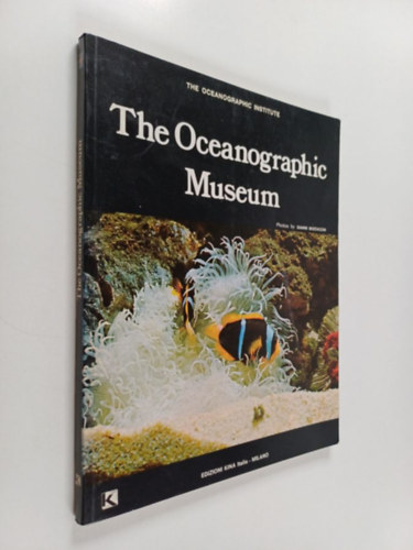 Photos by Gianni Bozzacchi - The Oceanographic museum - (Edizioni Kina)