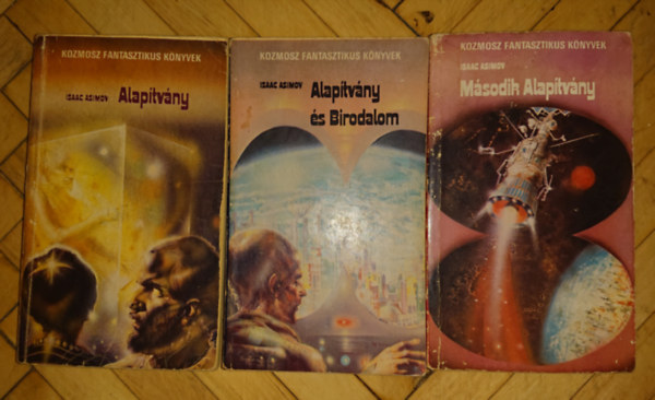 3 db Asimov regény: Az alapítvány, Alapítvány és birodalom, A második alapítvány