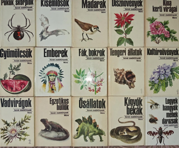 B�v�r Zsebk�nyvek - (15db) B�v�r zsebk�nyvek k�nyvcsomag az �llat- �s n�v�nyvil�gr�l: P�kok, skorip�k / Kiseml�s�k / Madarak / D�szn�v�nyek / K�na kerti vir�gai / Gy�m�lcs�k / Emberek / F�k, bokrok / Tengeri �llatok 1. / Kult�rn�v�nyek 2. / Va