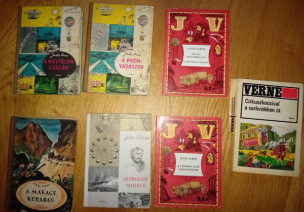 7 db Verne regny (Cirkuszkocsival a sarkvidken t, Vilgfelforduls, A francia zszl, a Lngban ll szigettenger, A prmvadszok, A makacs keraban, Sztrogof Mihly, A nvtelen csald