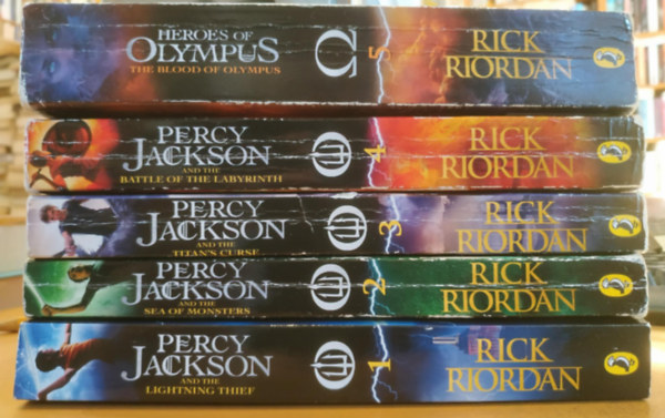 Rick Riordan - 5 db Percy Jackson: And the Lightning Thief + And The Sea of Monsters + And The Titan's Curse + And the Battle of the Labyrinth + Heroes of Olympus: The Blood of Olympus