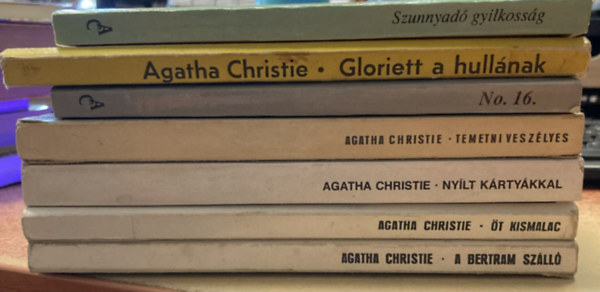 Agatha Christie - 7 db Agatha Christie k�nyvcsomag