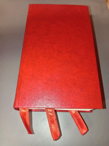 Dr. Cserh�ti J�zsef p�csi p�sp�k - Tal�lkoz�s Istennel I-III. k�tet egybek�tve (C�rnaf�z�tt m�b�r k�t�sben) 1. Isten a mennyei aty�nk / 2. J�zus Krisztus a testv�r�nk / 3. Az egyh�zban �l�nk a szentl�lek �ltal